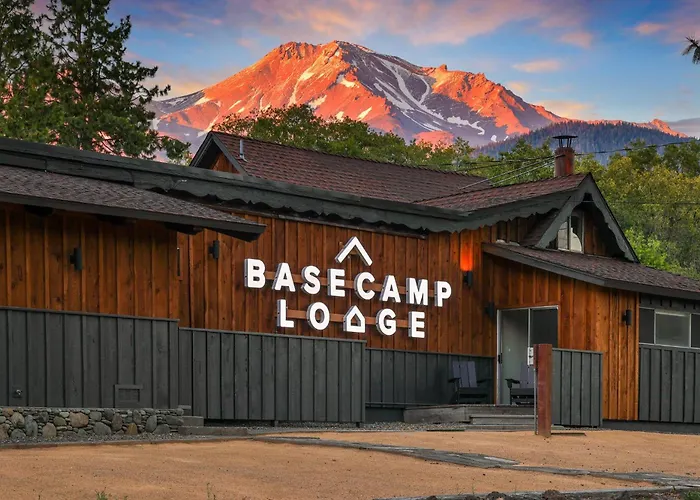 Basecamp Lodge