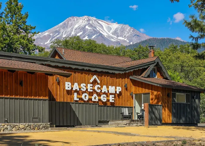 Basecamp Lodge