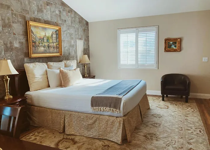 Grass Valley Courtyard Suites